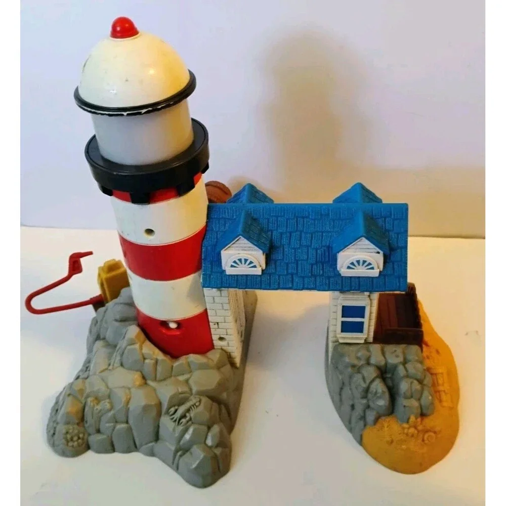 2004 Fisher Price GEOTRAX Harbor Docks Lighthouse - Working Lights & Sounds